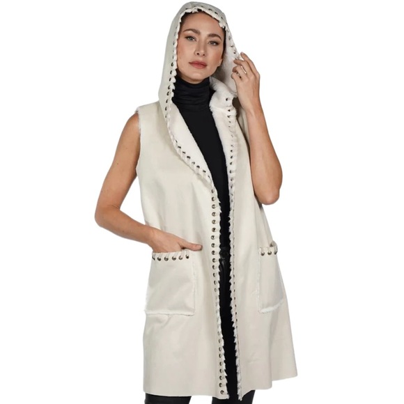 NEW Nordstrom Rack Love Token Whipstitch Trim Faux Suede Faux Fur Vest - Picture 2 of 15